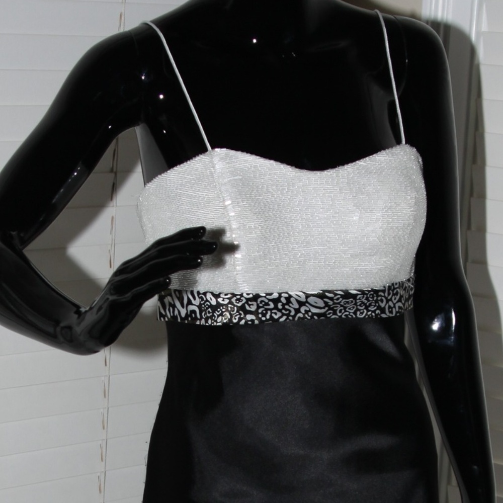 Formal Prom Dress White Seq. Black - Size 4 NWT